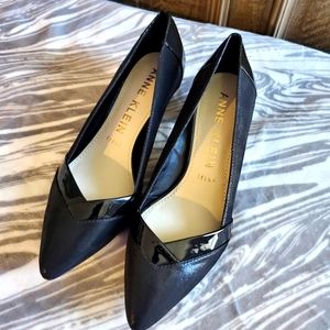 Anne Klein iflex Maureen kitten heels, black shine